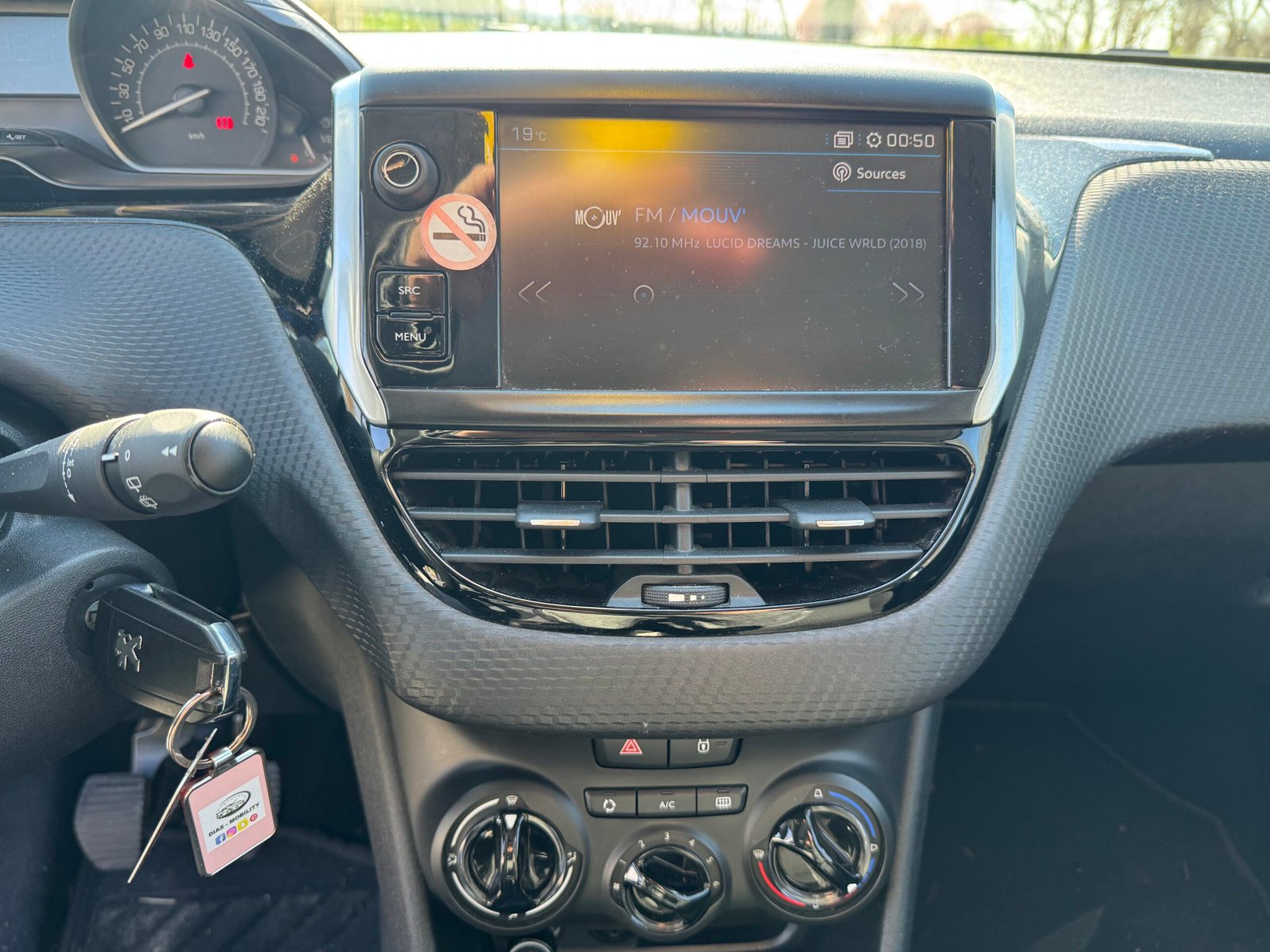 Peugeot 208 I Phase 2 1.2 VTi 82CH « STYLE »