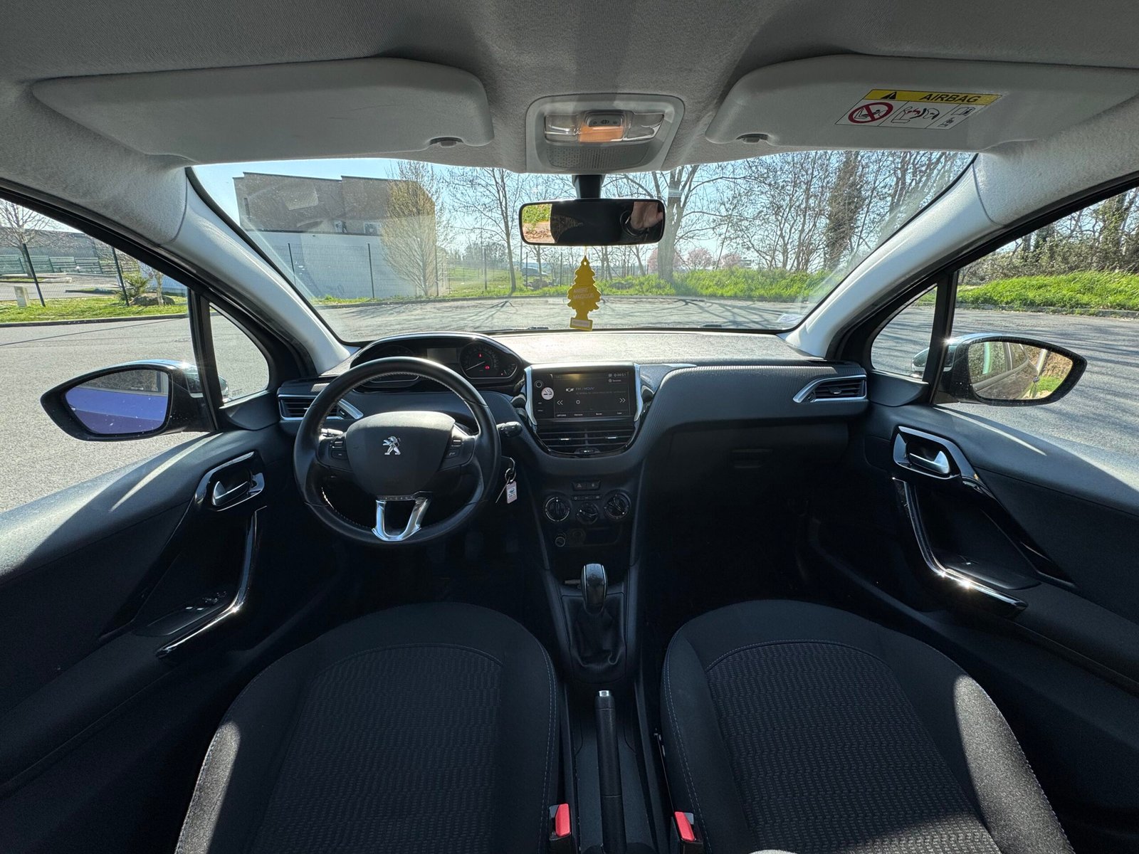 Peugeot 208 I Phase 2 1.2 VTi 82CH « STYLE »