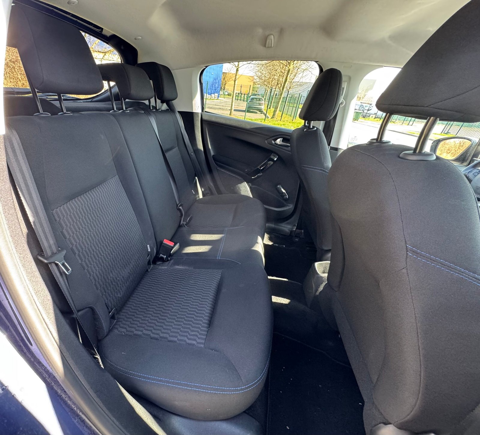 Peugeot 208 I Phase 2 1.2 VTi 82CH « STYLE »