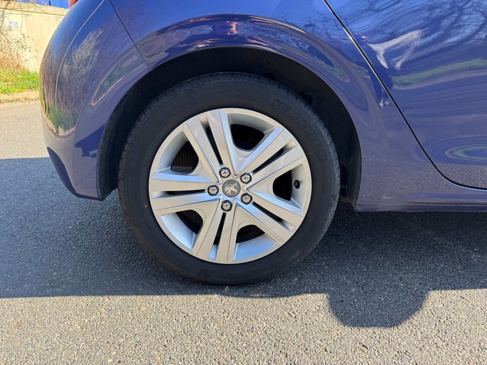 Peugeot 208 I Phase 2 1.2 VTi 82CH « STYLE »