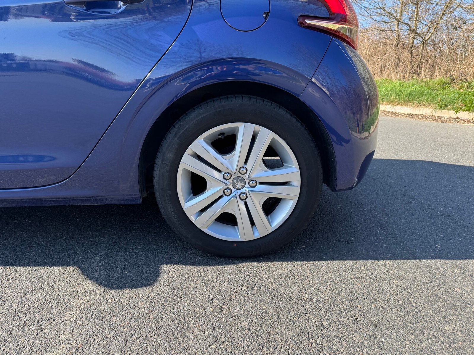 Peugeot 208 I Phase 2 1.2 VTi 82CH « STYLE »