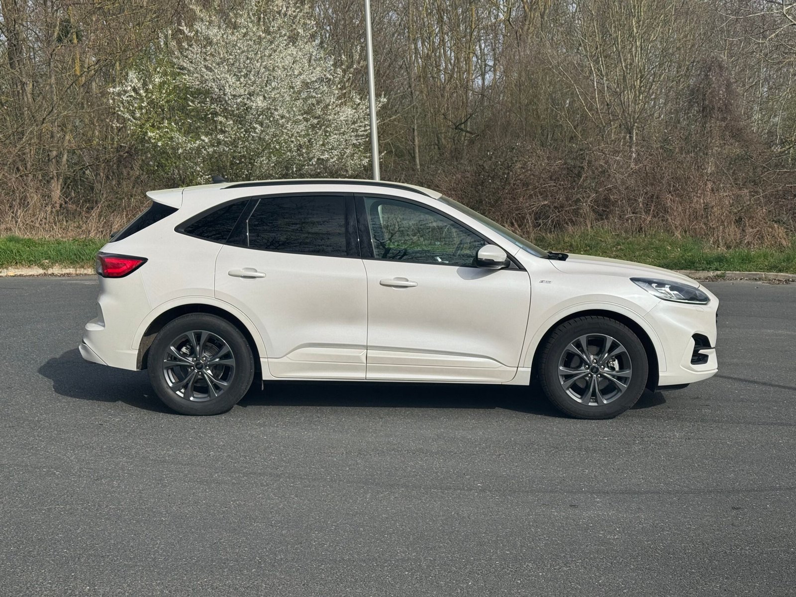 FORD Kuga III 2.5 Duratec 190 Hybrid 4×2 CVT 152CH