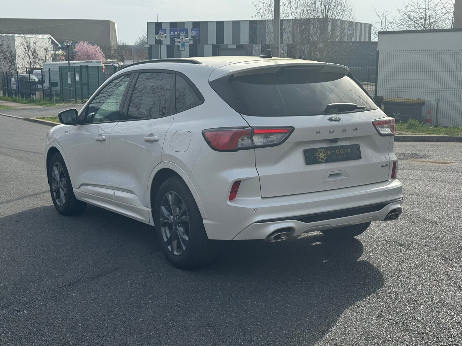 FORD Kuga III 2.5 Duratec 190 Hybrid 4×2 CVT 152CH