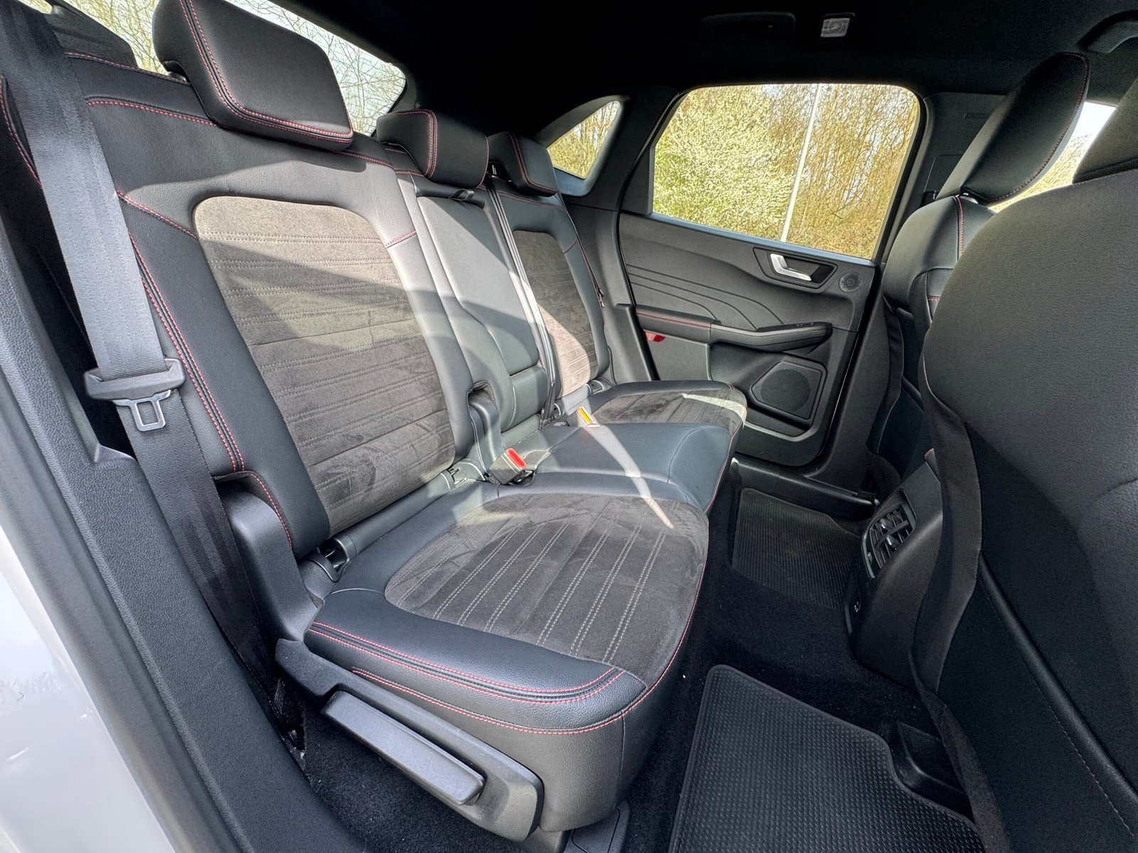 FORD Kuga III 2.5 Duratec 190 Hybrid 4×2 CVT 152CH