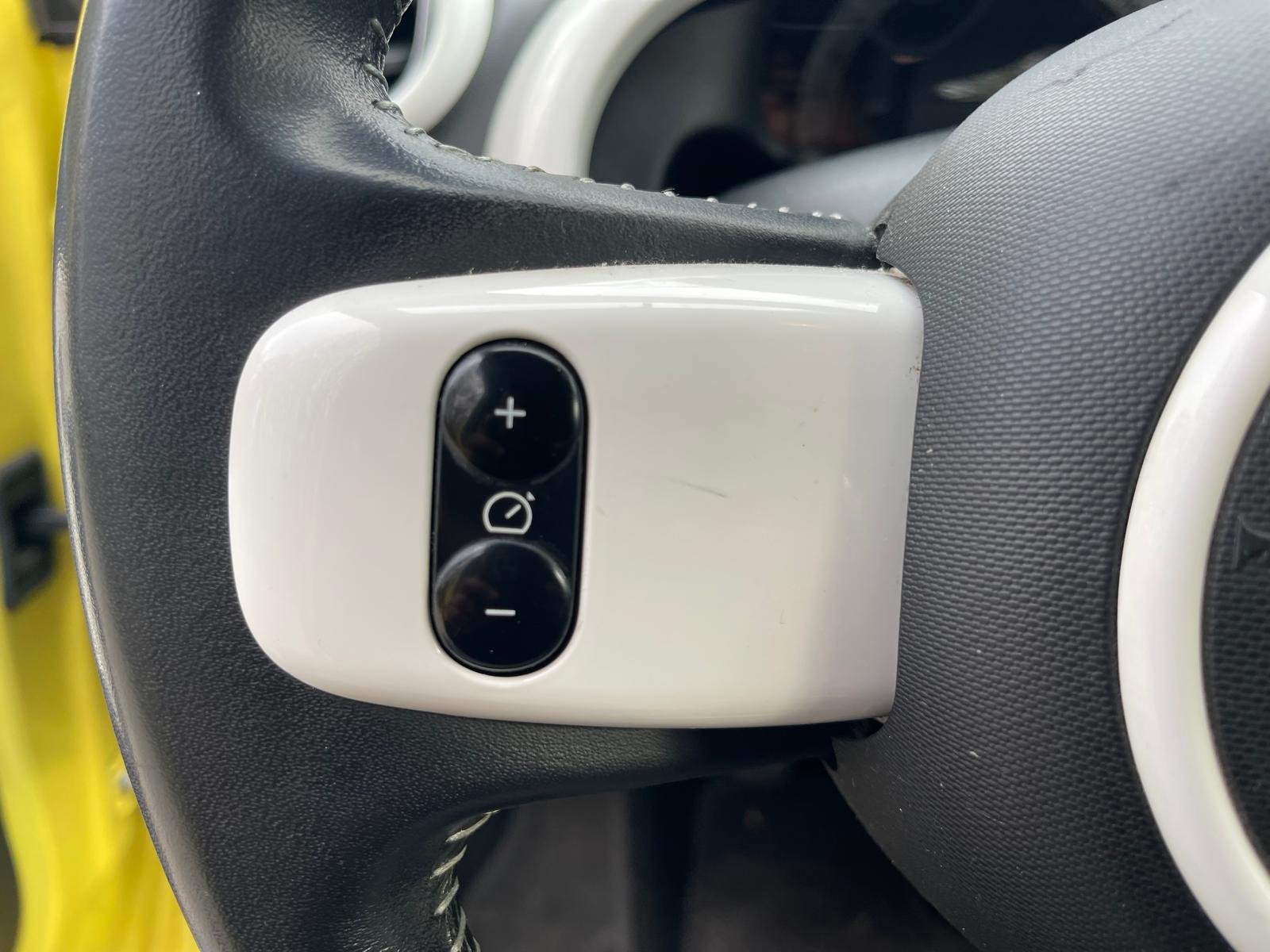 TWINGO III 1.0 SCe 12V eco2 71 INTENS