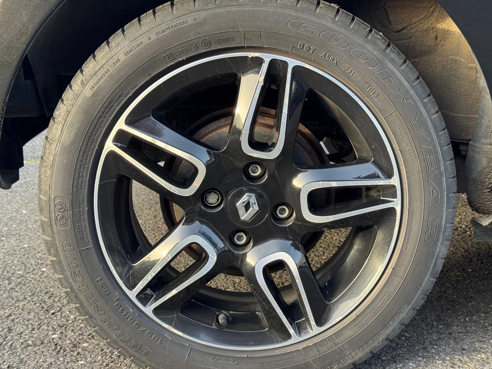 RENAULT Twingo II Phase 2 (X44) 1.2 i 16V LEV eco2 75 cv Limited