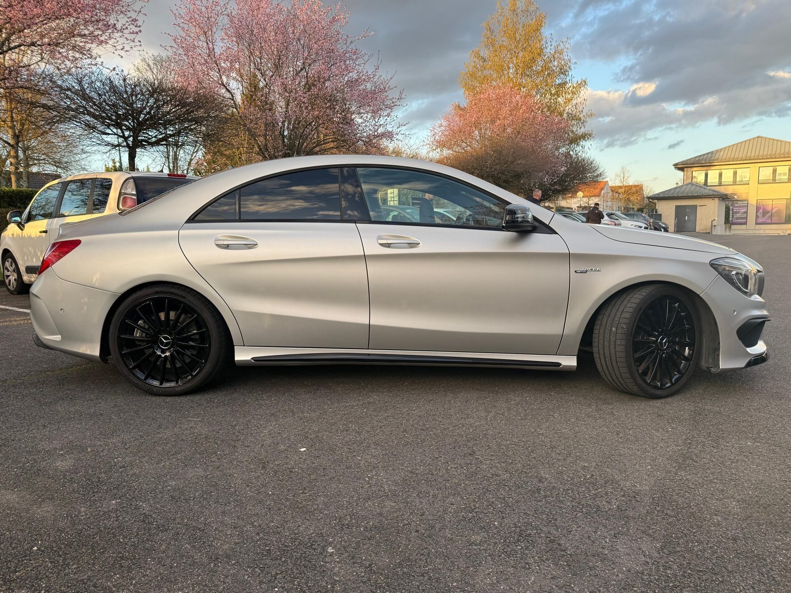 MERCEDES-BENZ Classe CLA (117) Coupé 45 AMG 2.0 i 16V Turbo 4MATIC 7G-DCT 360 cv Boîte auto