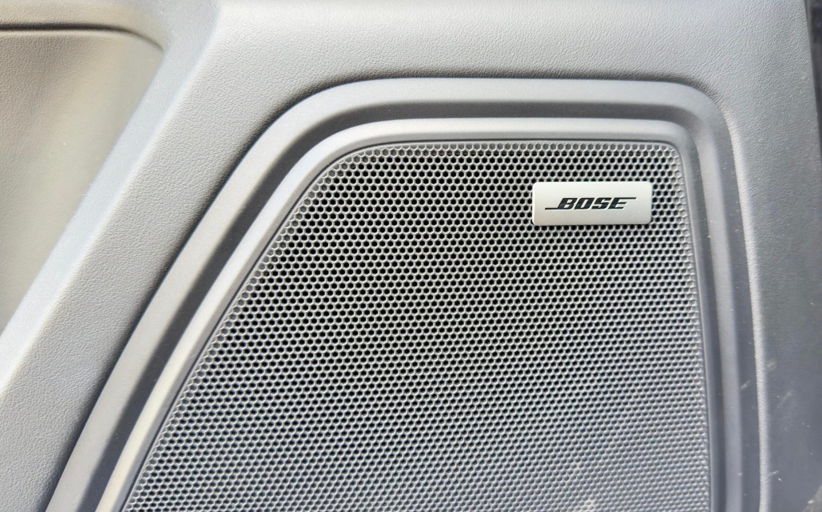 Porsche Macan turbo pack performance 442 cv