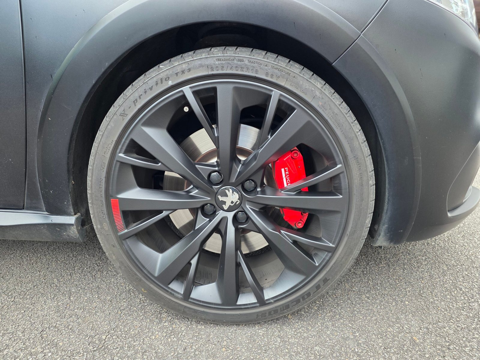 PEUGEOT 208 GTi by PEUGEOT SPORT – 1.6 THP 208ch BVM6