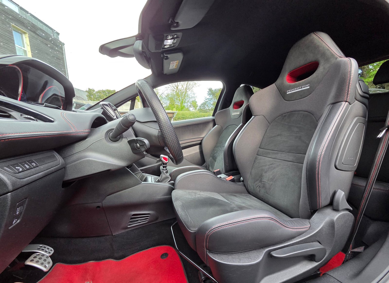 PEUGEOT 208 GTi by PEUGEOT SPORT – 1.6 THP 208ch BVM6