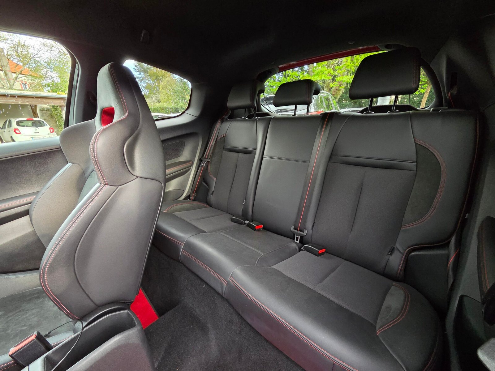 PEUGEOT 208 GTi by PEUGEOT SPORT – 1.6 THP 208ch BVM6