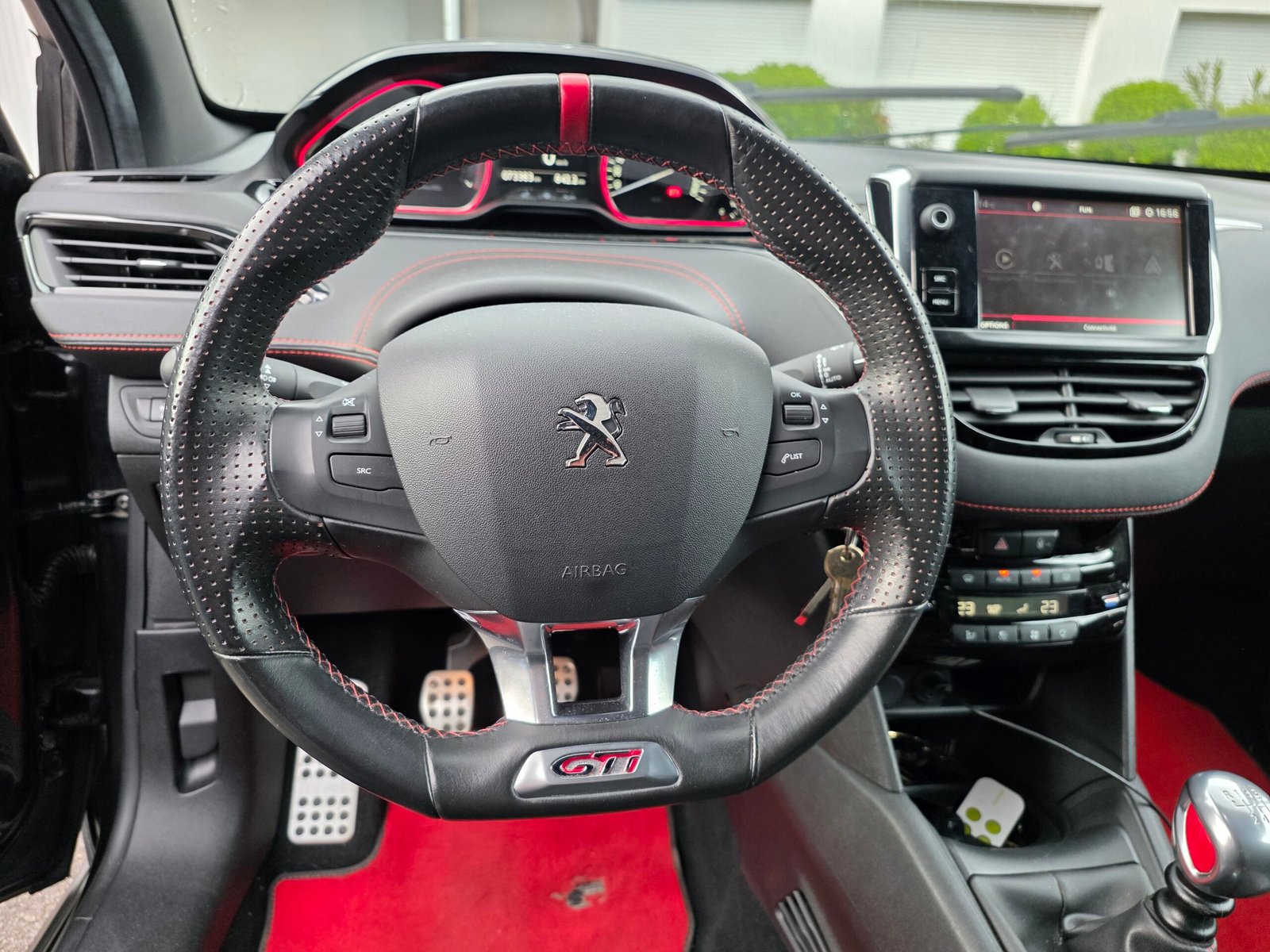 PEUGEOT 208 GTi by PEUGEOT SPORT – 1.6 THP 208ch BVM6