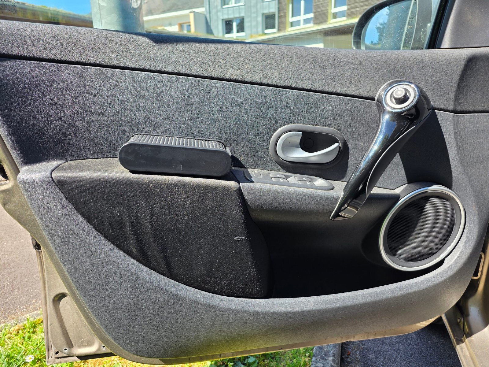 RENAULT CLIO 3 – 1.5 dCi 75ch BVM5