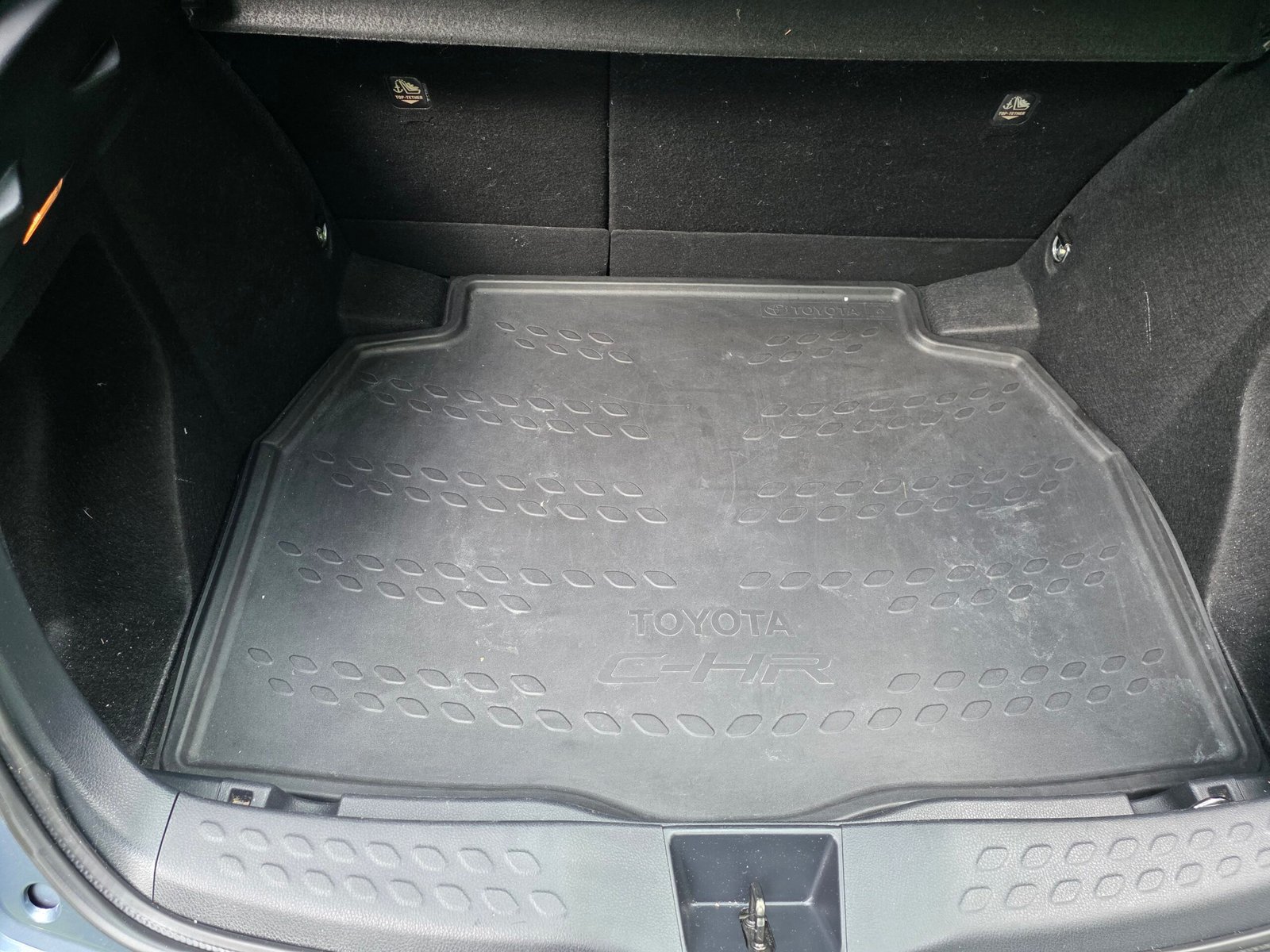 TOYOTA C-HR – 1.8 Hybrid 122ch Dynamic