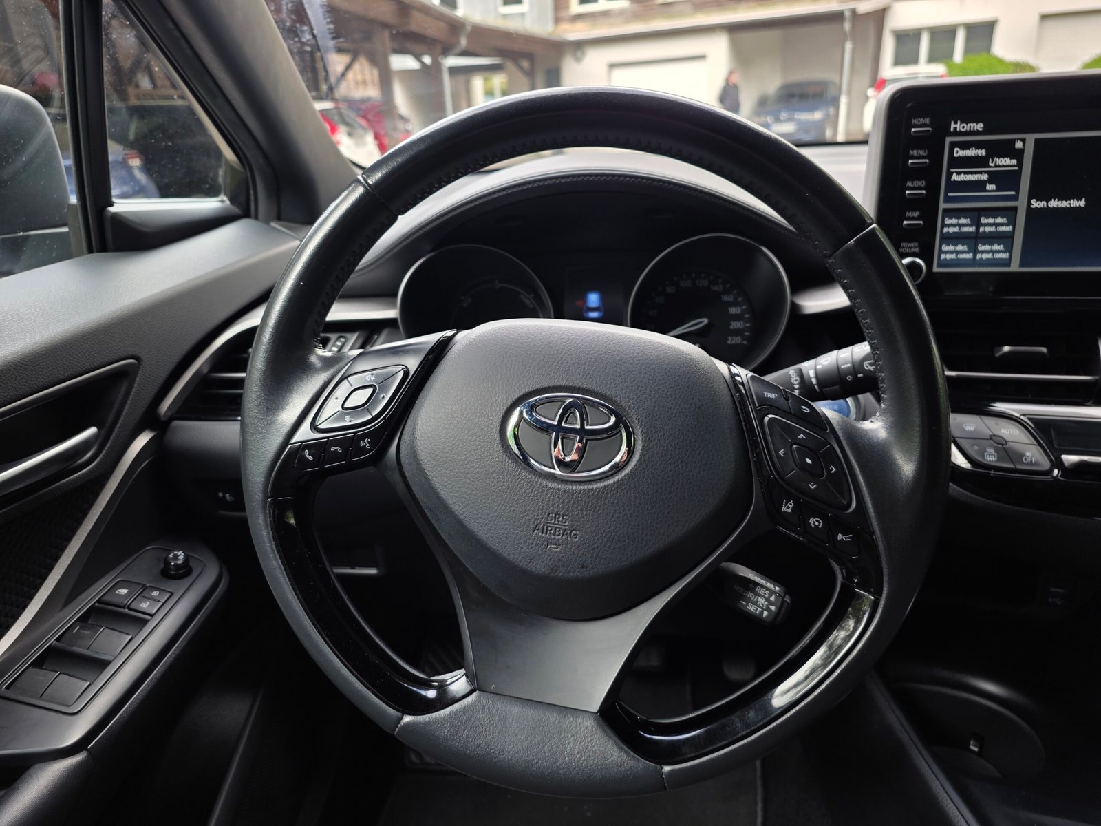 TOYOTA C-HR – 1.8 Hybrid 122ch Dynamic