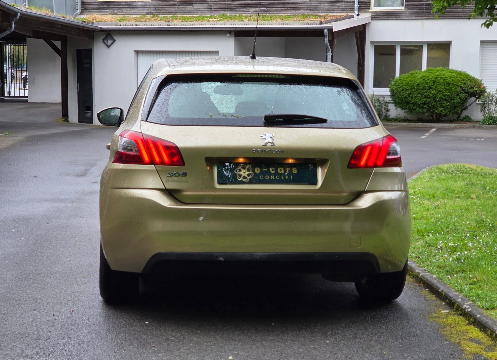 PEUGEOT 308 – 1.5 BlueHDi 130ch BVM6