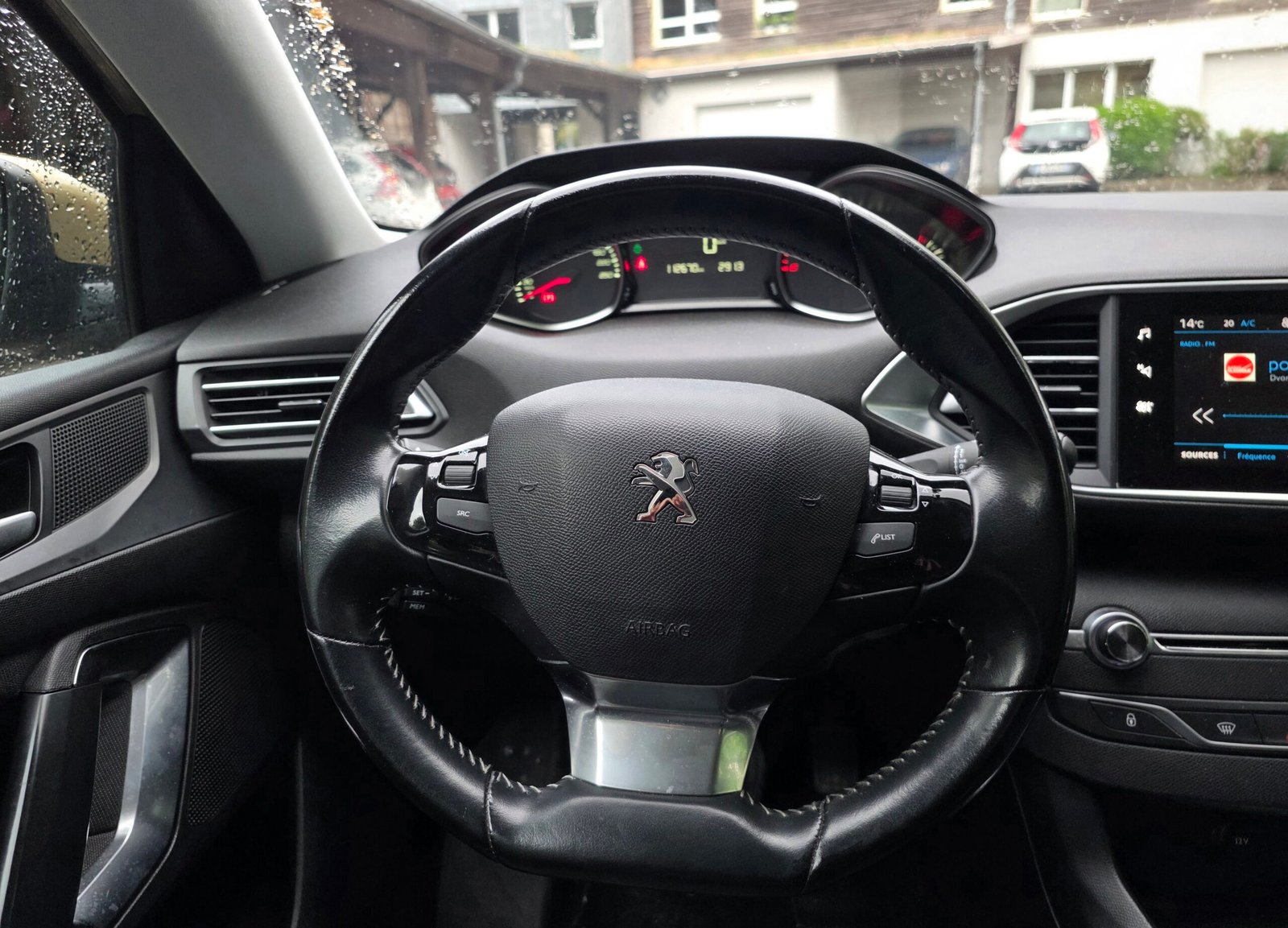 PEUGEOT 308 – 1.5 BlueHDi 130ch BVM6