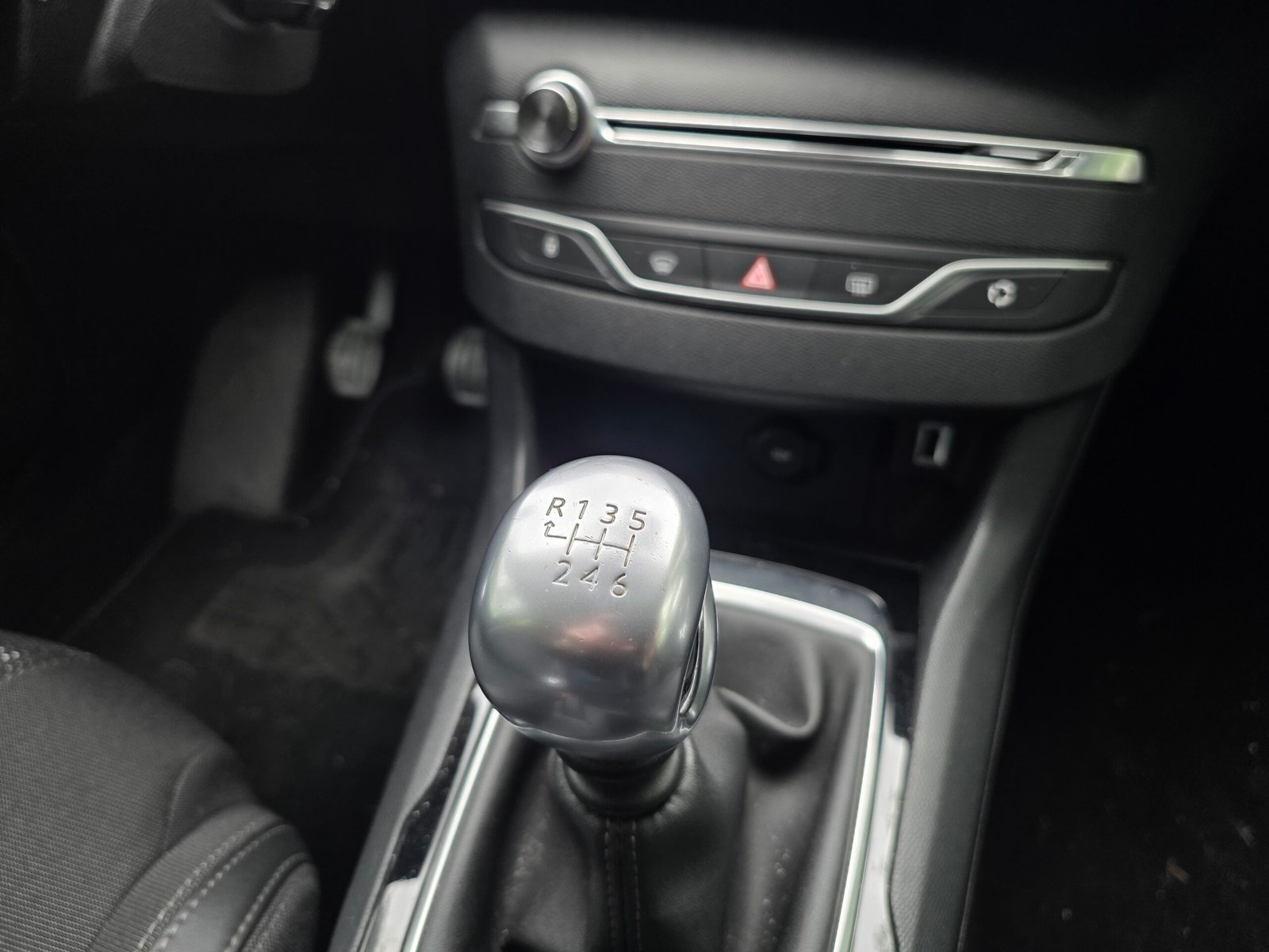 PEUGEOT 308 – 1.5 BlueHDi 130ch BVM6