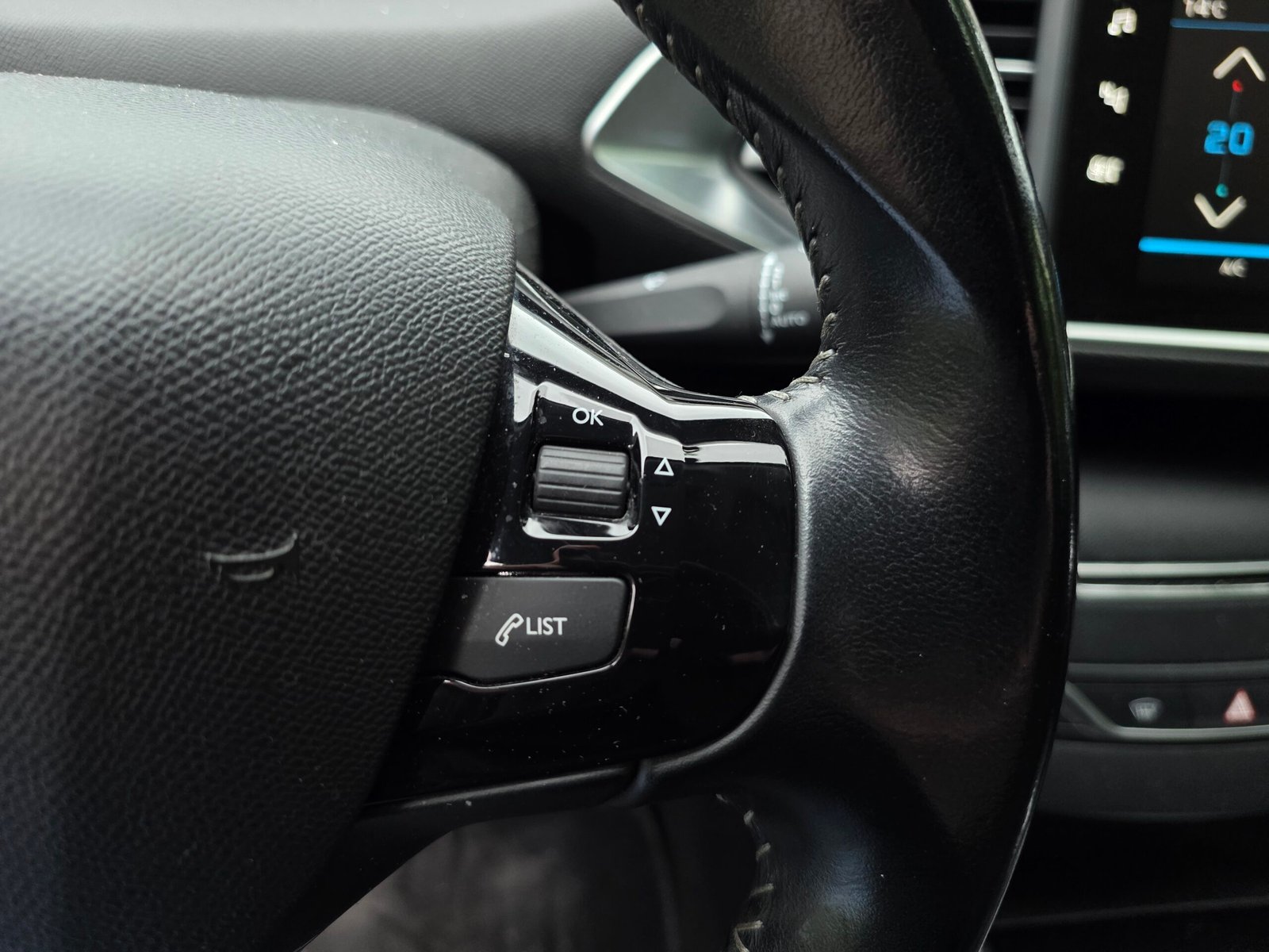 PEUGEOT 308 – 1.5 BlueHDi 130ch BVM6