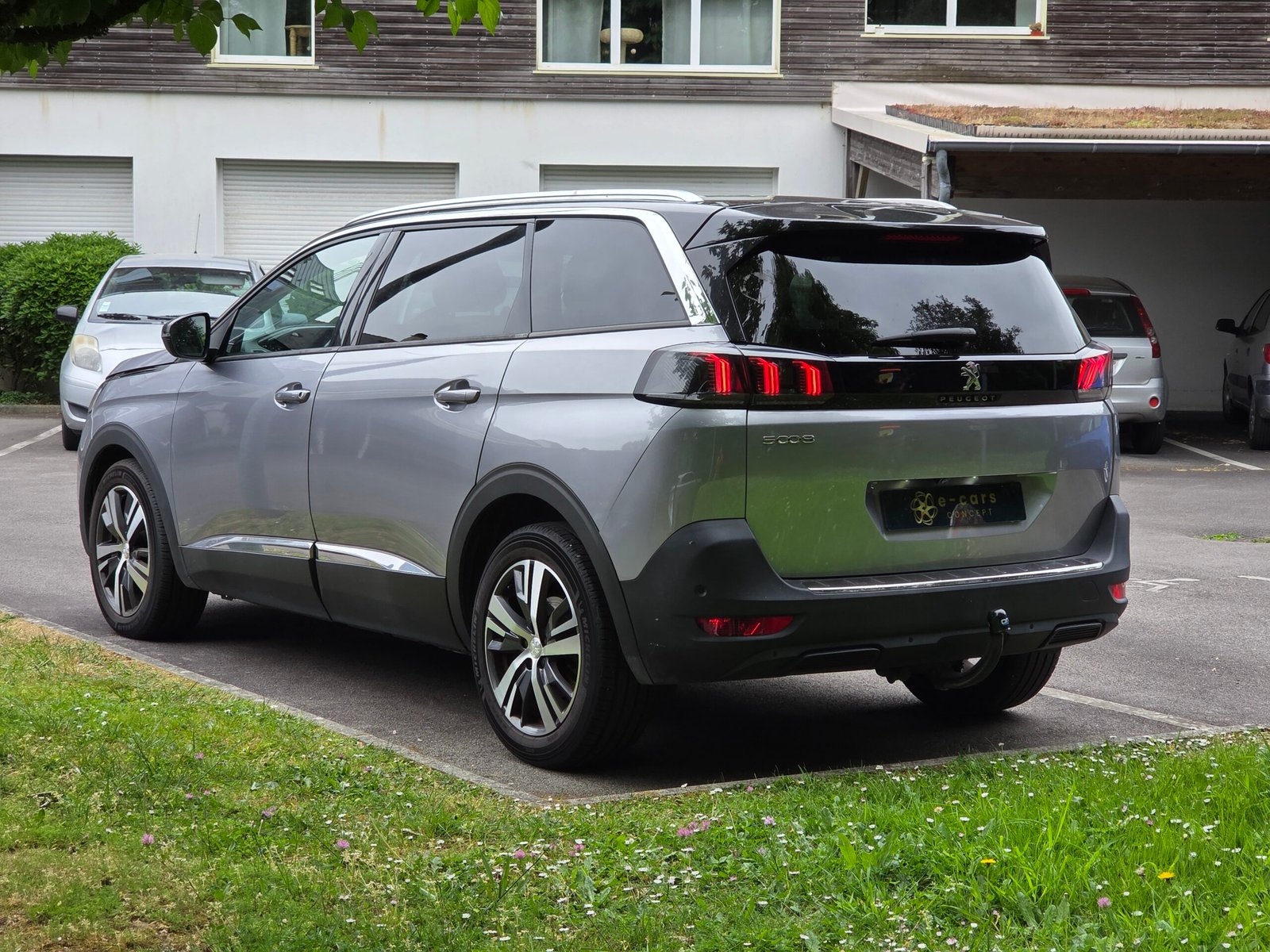 PEUGEOT 5008 ALLURE – 1.5 BlueHDi 130ch EAT8