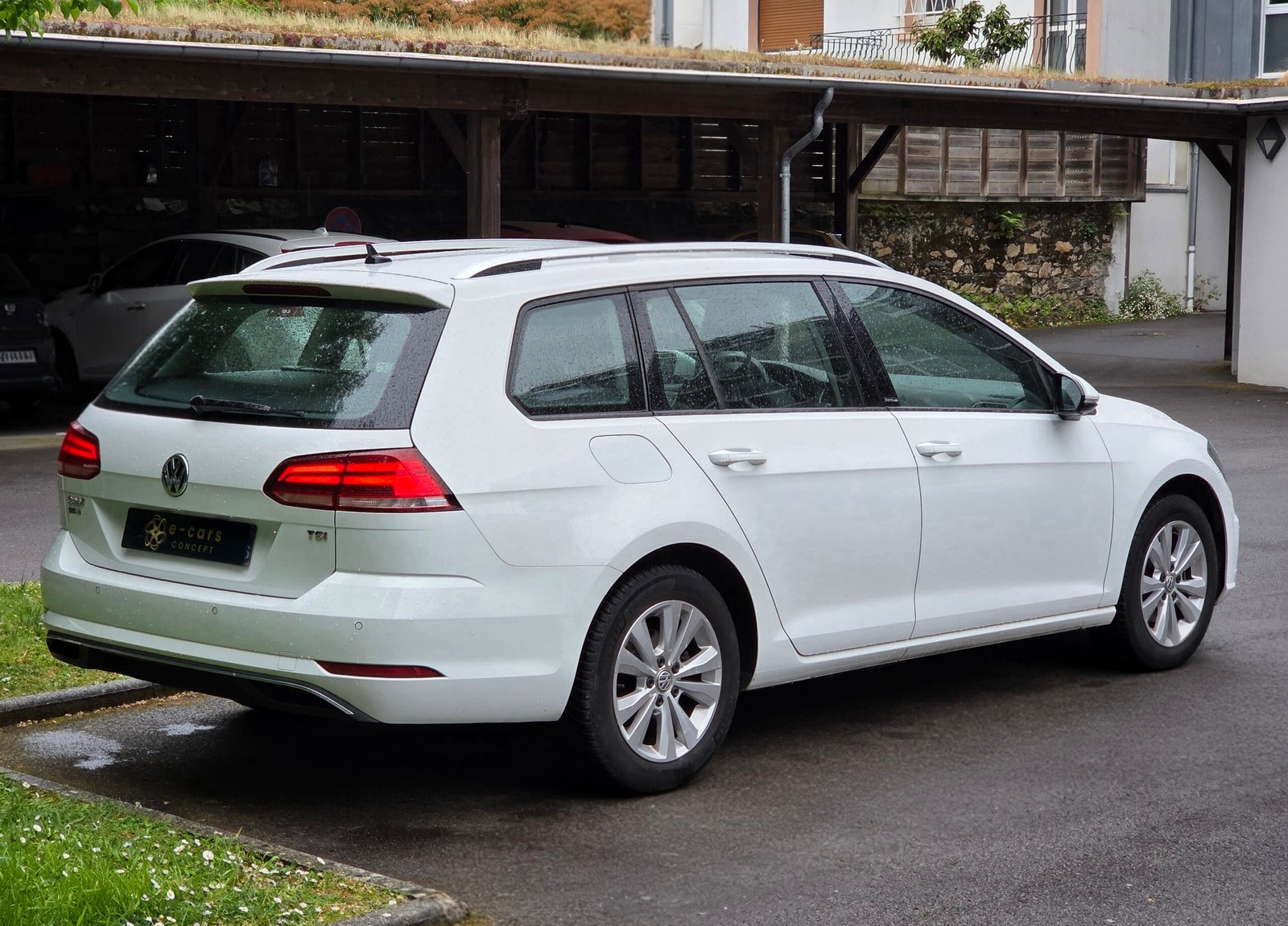 VOLKSWAGEN GOLF VII SW FIRST EDITION – 1.4 TSI 125ch DSG7