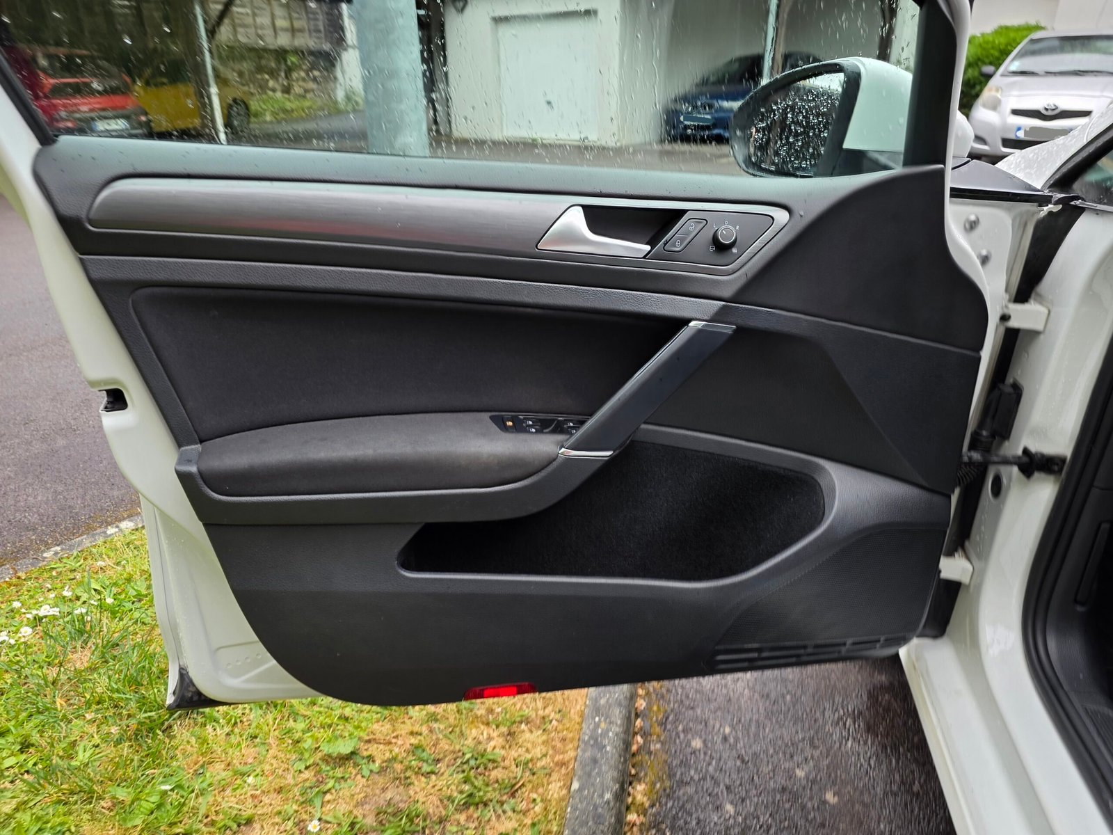 VOLKSWAGEN GOLF VII SW FIRST EDITION – 1.4 TSI 125ch DSG7