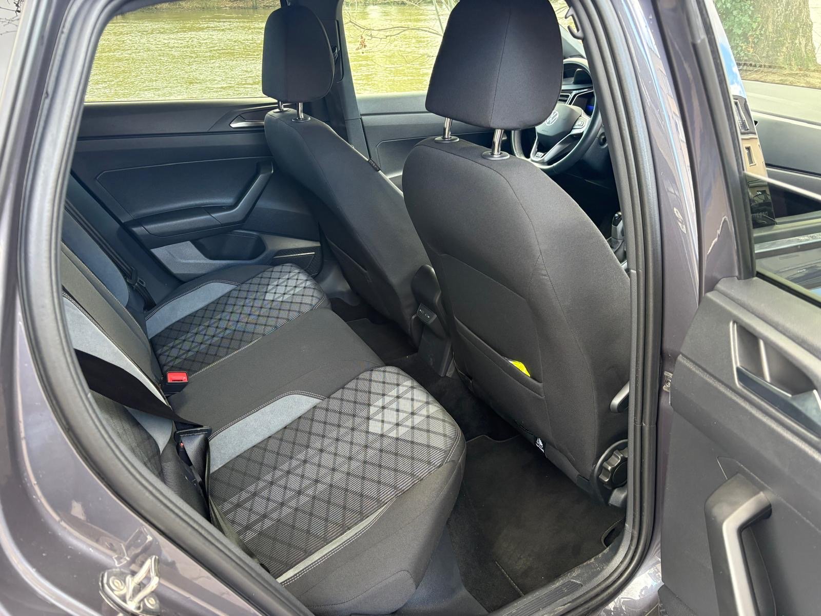 VOLKSWAGEN Polo VI “R-Line” 1.0 TSI 110ch