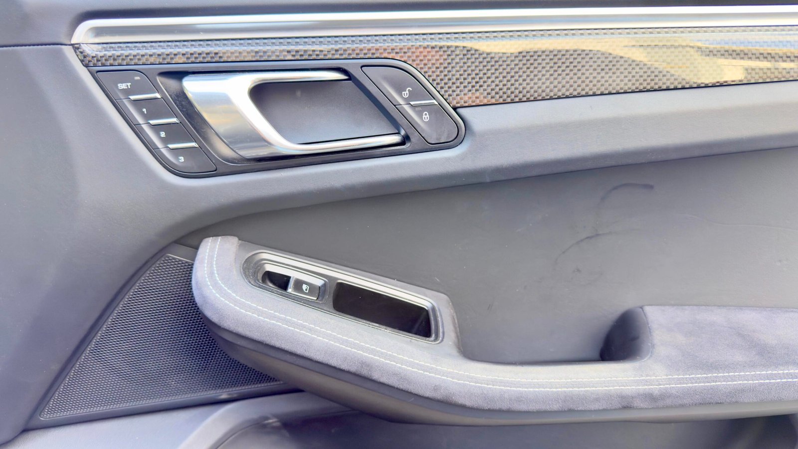 Porsche Macan turbo pack performance 442 cv