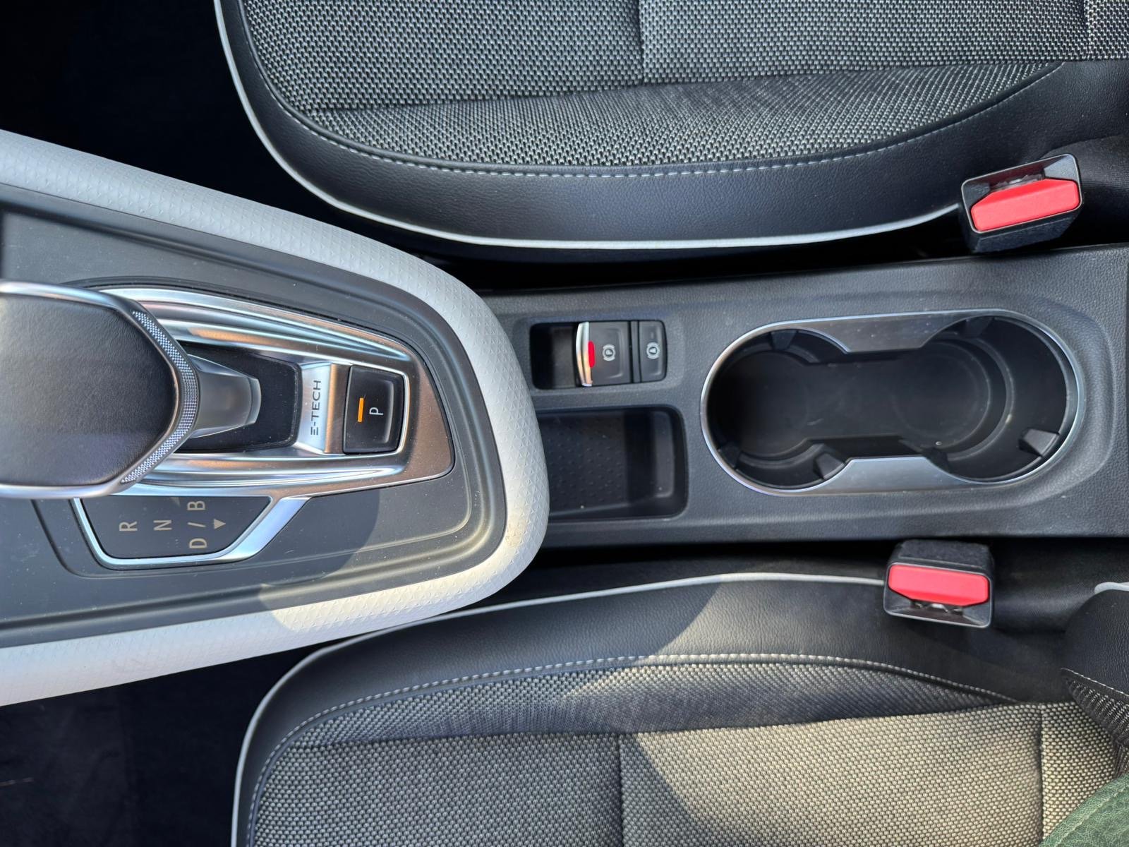 RENAULT Captur II E-TECH 1.6 158 Plug in Hybrid S&S Boîte auto INTENS