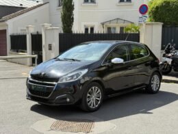 Peugeot 208 phase 2 puretech 1.2 VTI  finition Allure 82 cv