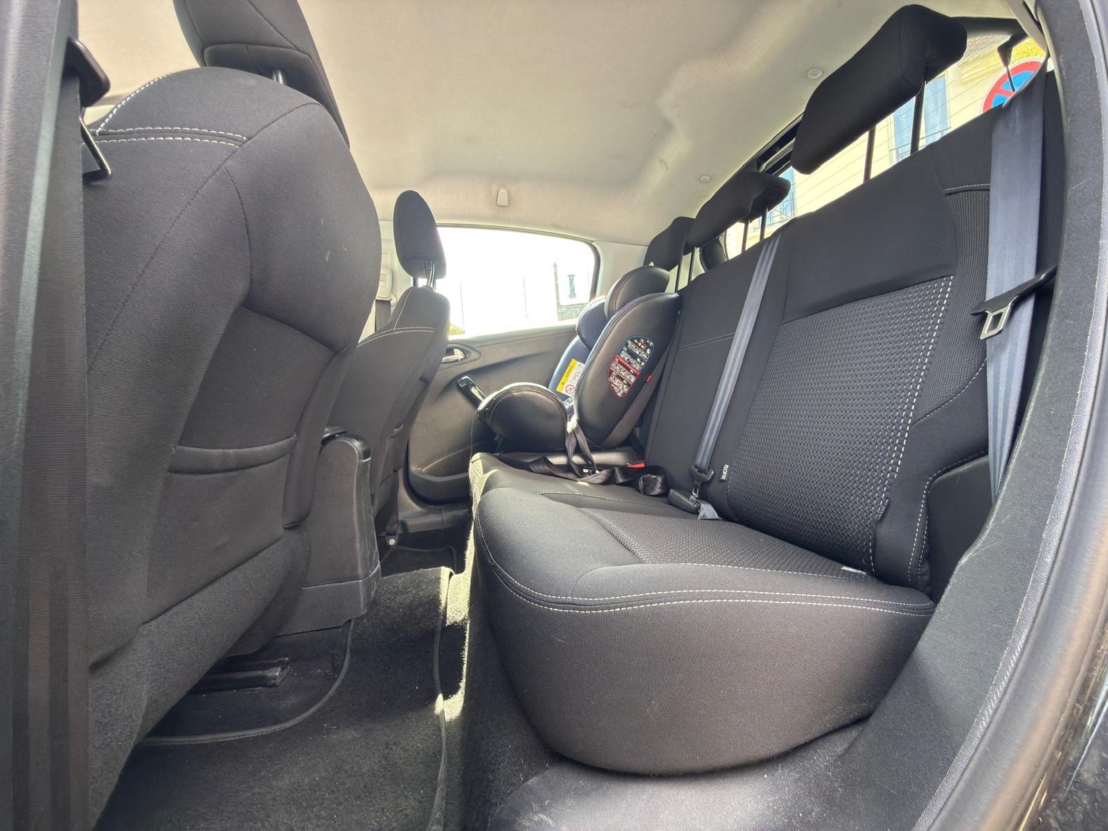 Peugeot 208 phase 2 puretech 1.2 VTI  finition Allure 82 cv