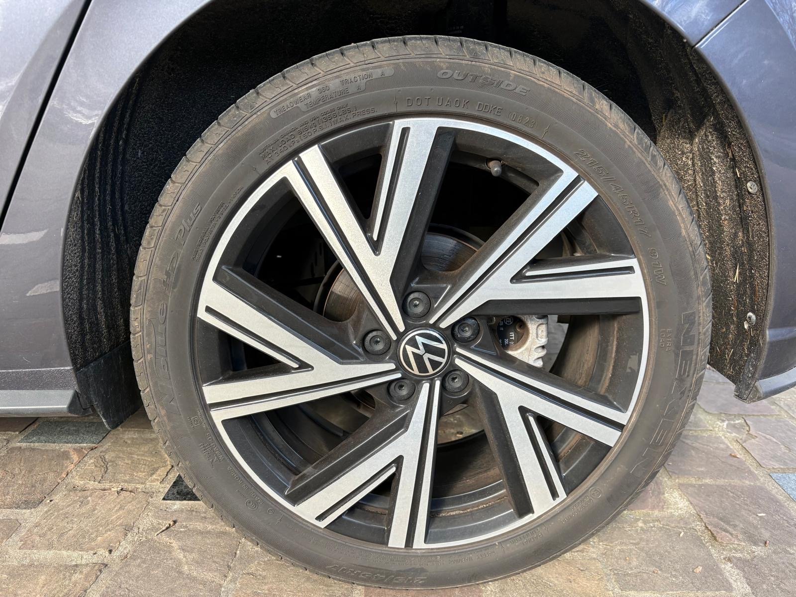 VOLKSWAGEN Polo VI “R-Line” 1.0 TSI 110ch