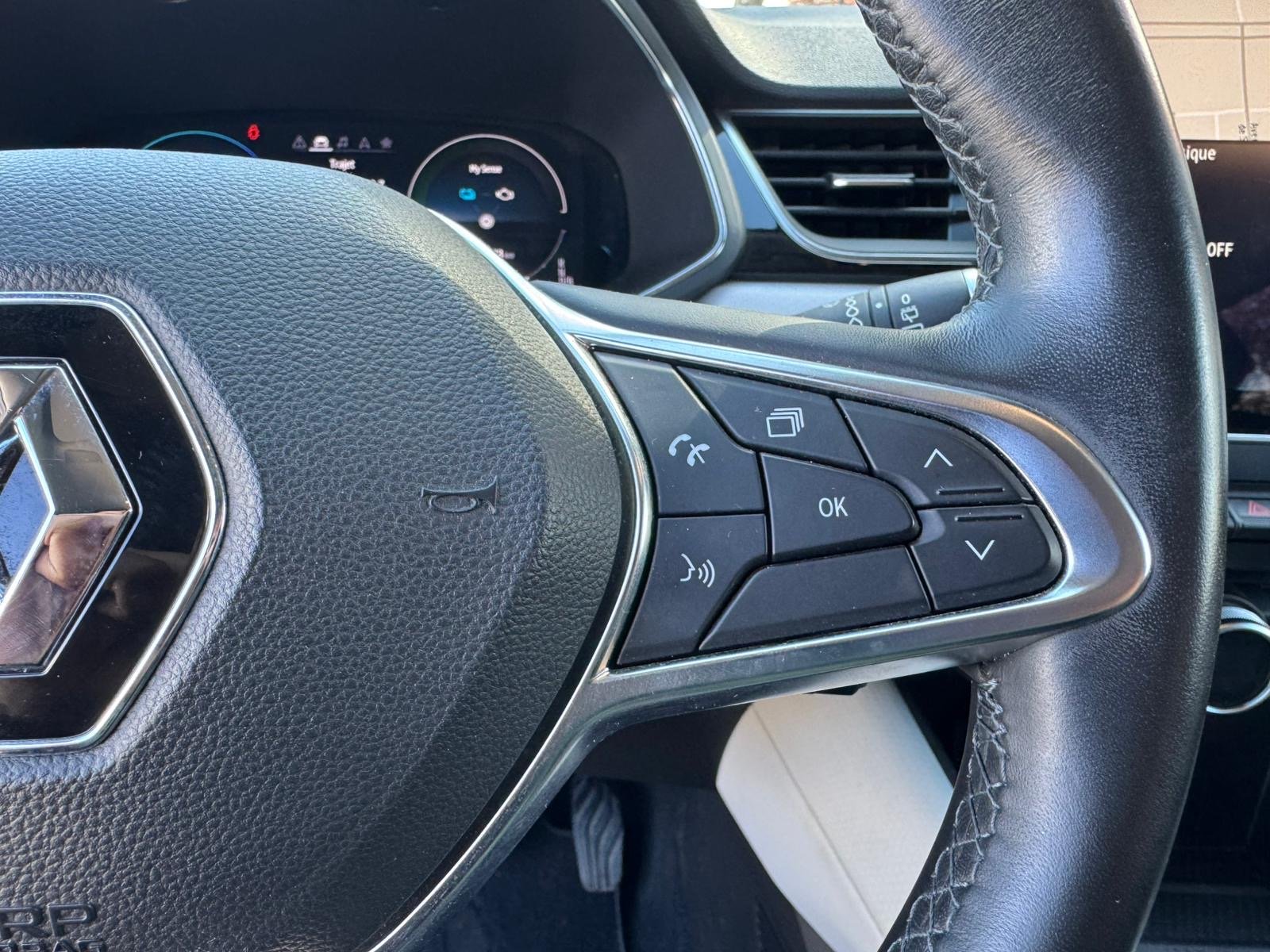 RENAULT Captur II E-TECH 1.6 158 Plug in Hybrid S&S Boîte auto INTENS