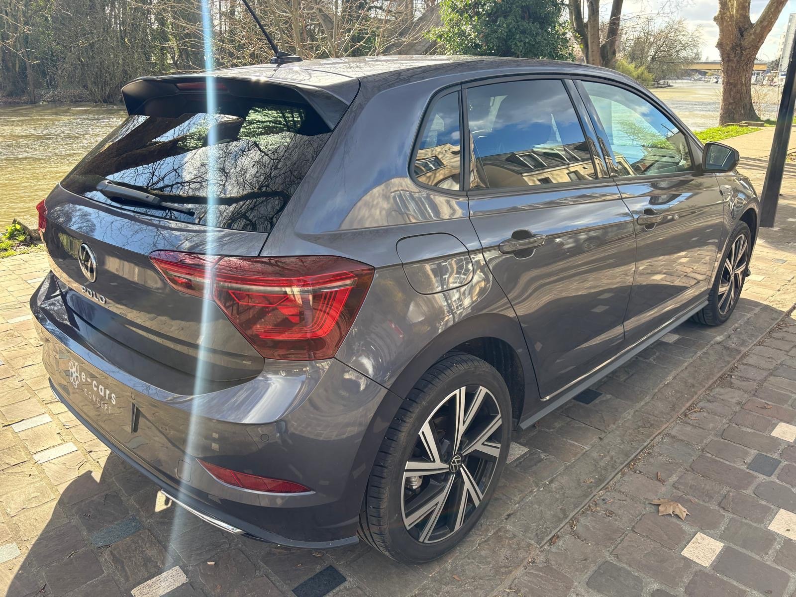 VOLKSWAGEN Polo VI “R-Line” 1.0 TSI 110ch