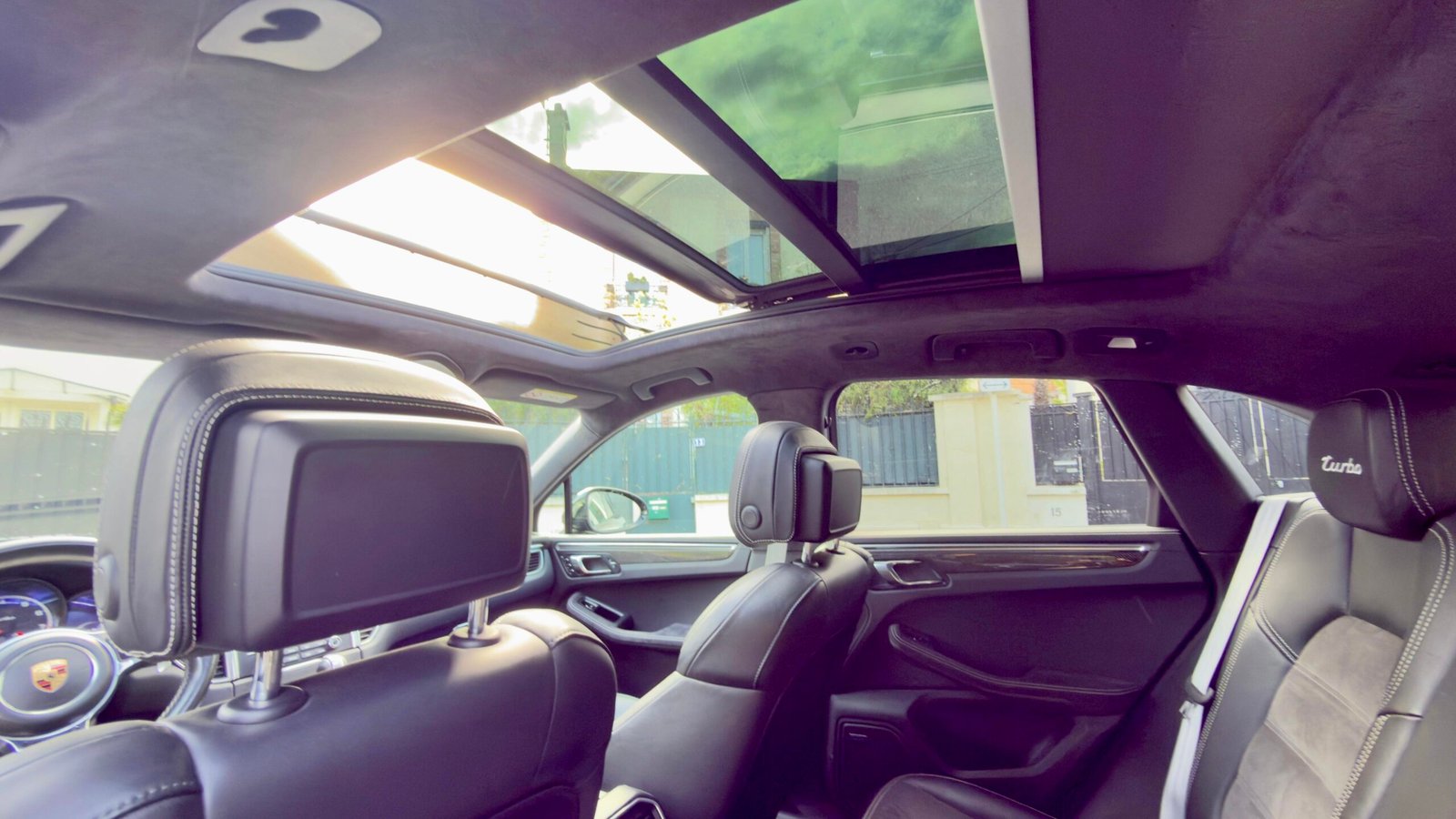 Porsche Macan turbo pack performance 442 cv