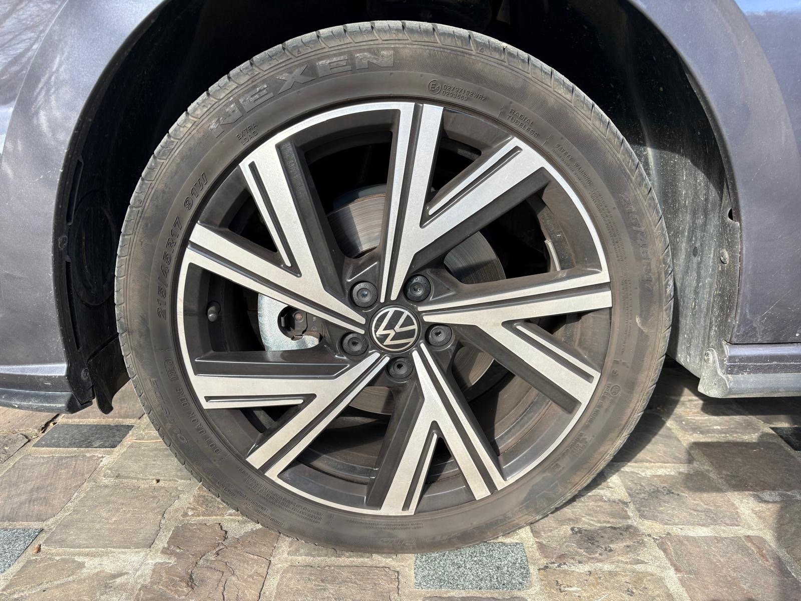 VOLKSWAGEN Polo VI “R-Line” 1.0 TSI 110ch