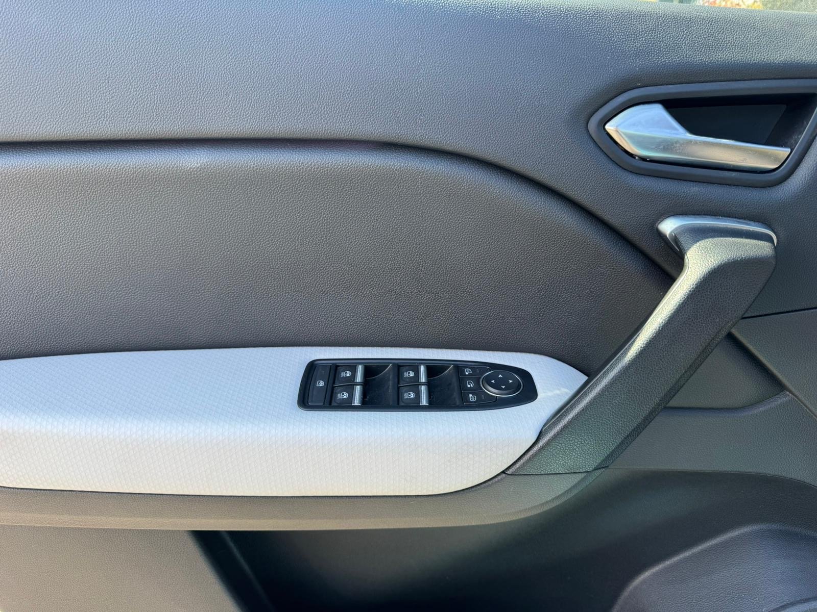 RENAULT Captur II E-TECH 1.6 158 Plug in Hybrid S&S Boîte auto INTENS