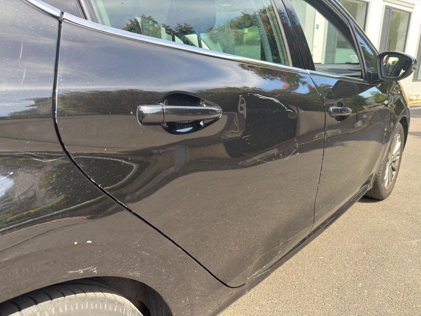 Peugeot 208 phase 2 puretech 1.2 VTI  finition Allure 82 cv