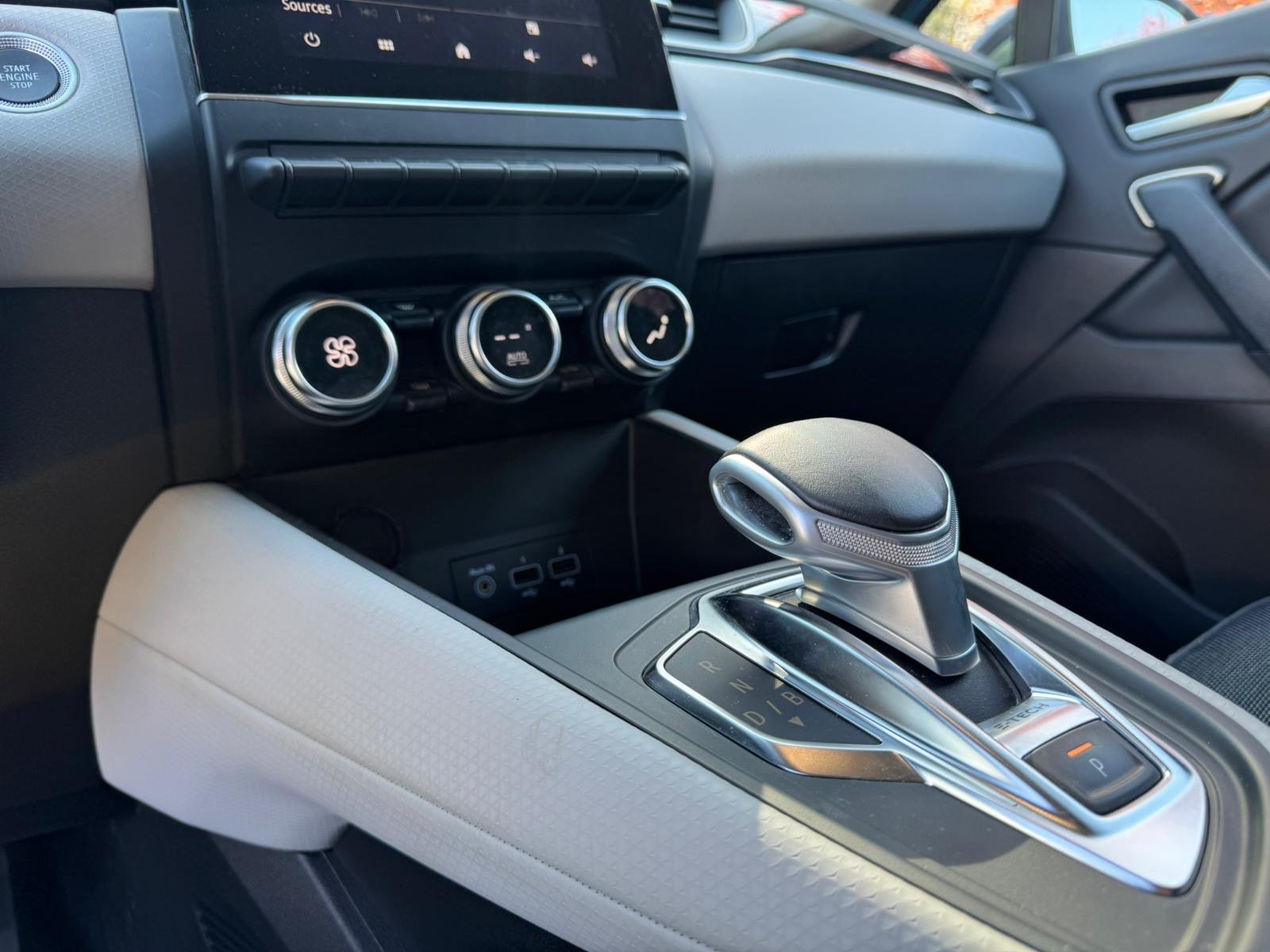 RENAULT Captur II E-TECH 1.6 158 Plug in Hybrid S&S Boîte auto INTENS