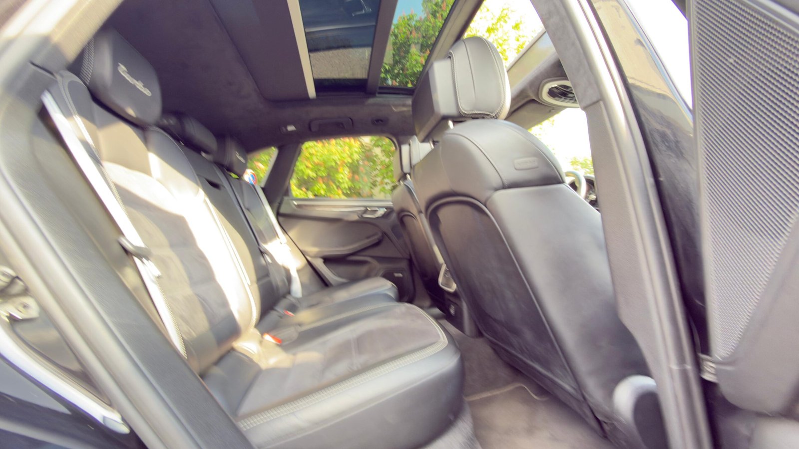 Porsche Macan turbo pack performance 442 cv