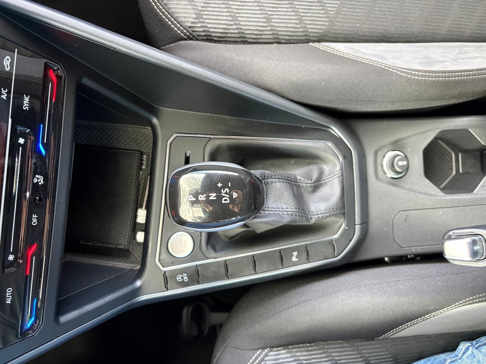 VOLKSWAGEN Polo VI “R-Line” 1.0 TSI 110ch