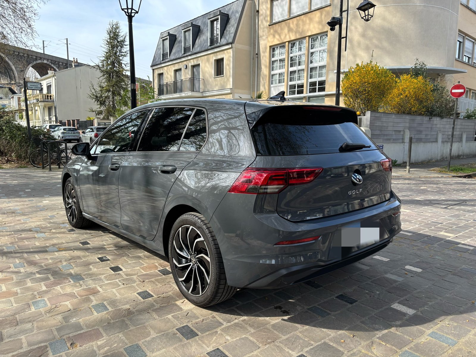 VOLKSWAGEN Golf VIII 1.5 TSi 131ch “Life business first”