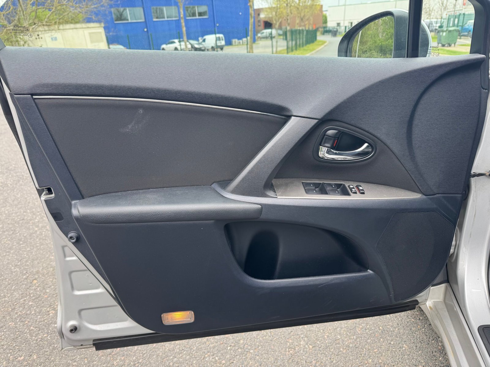 TOYOTA Avensis 1.8 VVT-i 147 ch « Dynamic »