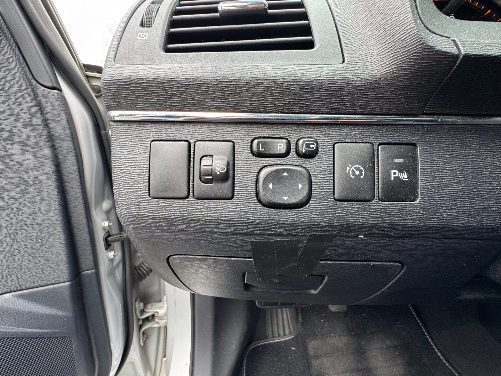 TOYOTA Avensis 1.8 VVT-i 147 ch « Dynamic »