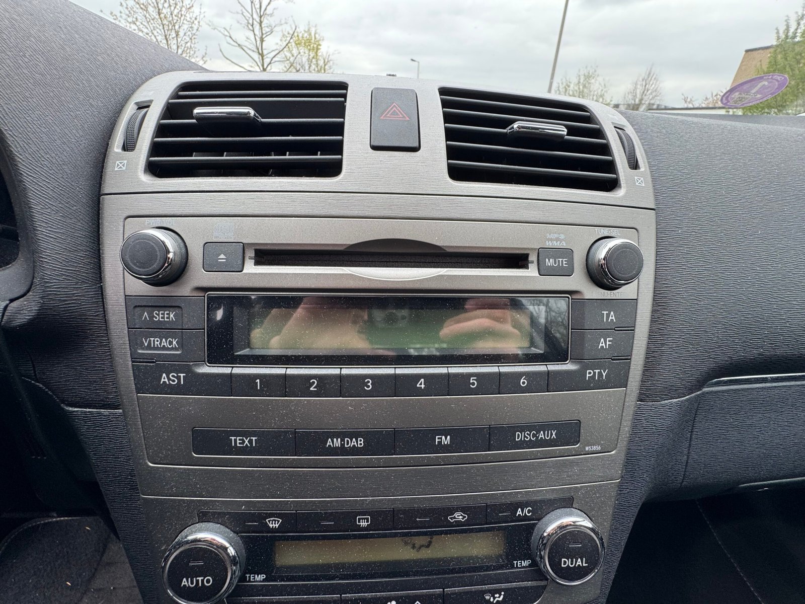 TOYOTA Avensis 1.8 VVT-i 147 ch « Dynamic »