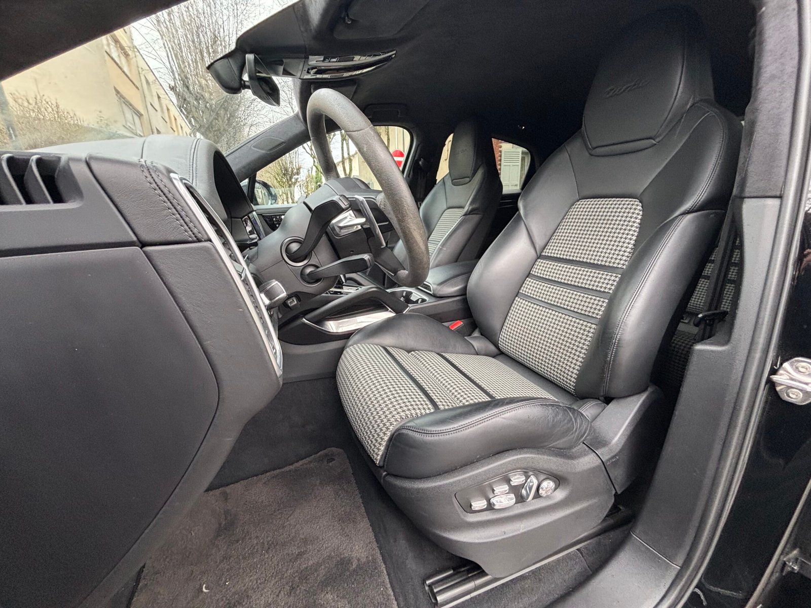 PORSCHE Cayenne Turbo 4.0 V8 550ch “Platinium”