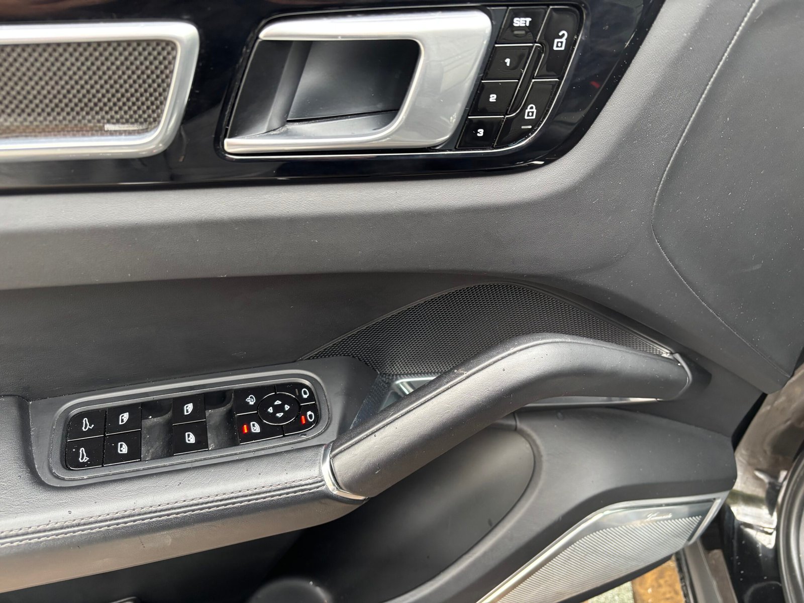 PORSCHE Cayenne Turbo 4.0 V8 550ch “Platinium”