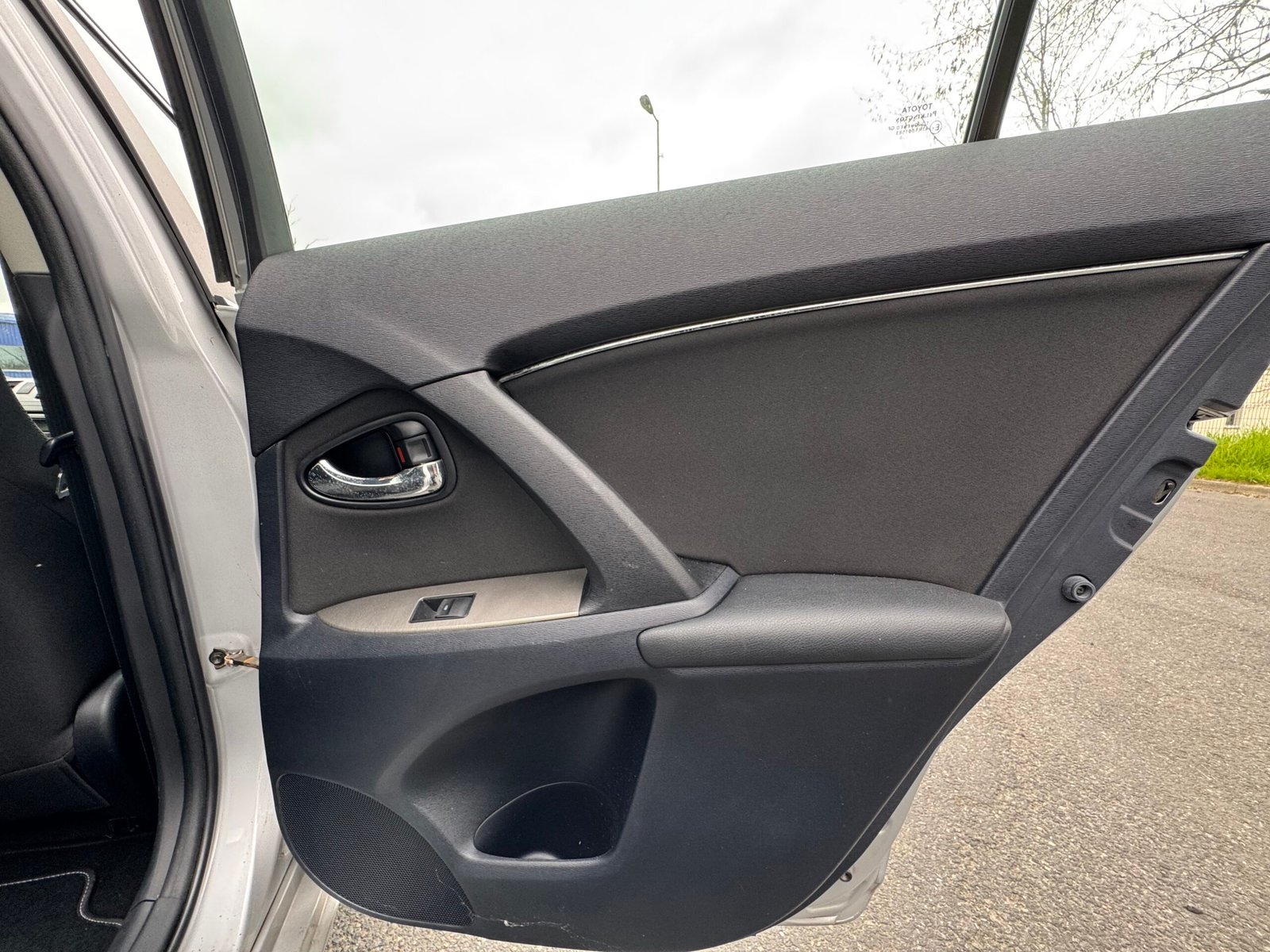 TOYOTA Avensis 1.8 VVT-i 147 ch « Dynamic »