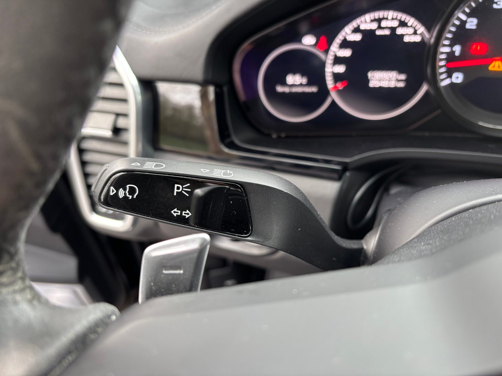 PORSCHE Cayenne Turbo 4.0 V8 550ch “Platinium”