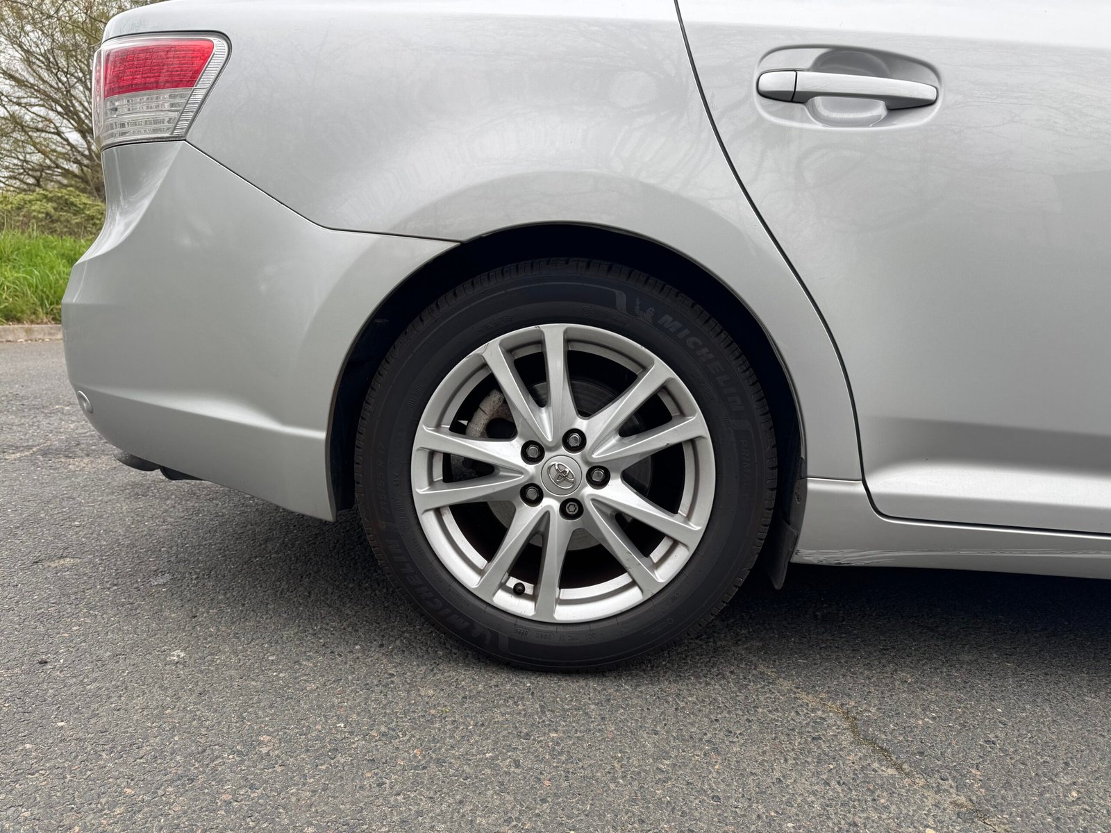 TOYOTA Avensis 1.8 VVT-i 147 ch « Dynamic »